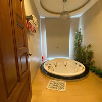 Cần Bán Nhà Biệt Thự Mặt Tiền Đường Cư Xá Lữ Gia, Q.11, Có Gara Để 2 Xe Hơi Thoải Mái, Liên Hệ: 0902771723