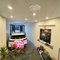 Nhà Đẹp - Kinh Doanh - Nhiều Tiện Ích - Ngay Ngã Ba