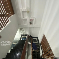 Kẹt Tiền Bán Nhà Hẻm Ôto Gần Mặt Tiền Hòa Bình Tân Phú Dt( 4X13), 3 Phòng Ngủgiá Bán 6,2 Tỷ.