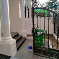 Cần Bán Nhà Riêng Sổ Đỏ Chỉnh Chủ,Diện Tích88.5M2 Xây 3.5 Tầng Tân Cổ Điển Sân Vườn. Gara Oto Trong Nhà