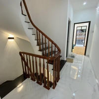 Ngõ Thông Kinh Doanh, Nhà Đẹp! Bán Nhà Ngõ Quỳnh Quận Hbt 50M2 5 Tầng Nhỉnh 9 Tỷ Có Thương Lượng