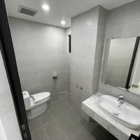 Cần Cho Thuê Nhà Mp Tại Đ.đa 70X4T Thiết Kế Thông Sàn Thang Máy,Nóng Lạnh Điều Hòa Đày Đủ