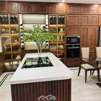 Bán Nhà Đào Tấn 110M2 4 Tầngmặt Tiền6M 21 Tỷ - Nội Thất Sang Trọng - Hiếm - Lô Góc 3 Thoáng
