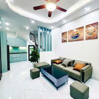 Bán nhà Nguyễn Văn Trỗi - Hà Kế Tấn , DT:48m2 , Giá hơn 6 tỷ, oto đỗ cổng