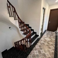 Bán Nhà Riêng Tại Ngô Gia Tự, 8,5 Tỷ, 72M2, Ngõ Thông Full Nội Thất, Long Biên, Hà Nội