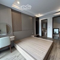Chủ Cần Thanh Khoản Gấp Nhà Đức Giang - 5 Tầng - Ô Tô Đỗ Cửa - Giá Chốt Linh Động