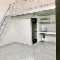 Cho Thuê Phòng Trọ Gác Cao Cửa Sổ Trời. Tiện Đi Làm Kcx, Phú Mỹ Hưng. Gần Sang Quận 4, Cầu Phú Mỹ