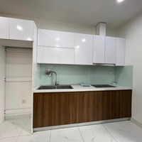 Gia Đình Em Bán Ch-75M2-2Pn- 2 Vệ Sinhfull Nội Thất , View Thoáng Ở Eco Green City Giá Bán 4,7 Tỷ