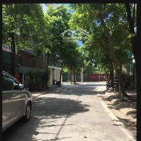 Cho Thuê Nhà Phố Đào Tấn, Ba Đình (Đồ Cơ Bản) 35M2 Vị Trí: Khu Trung Tâm, Gần Chợ, Trường Học
