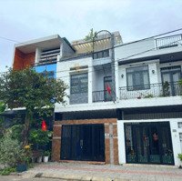 - B1 Ntp Gần Sông Gần Biệt Thự Hàng Hiếm Bán 3 Lô Liền Kề (Sạch Đẹp)
B1.117 Lô 18-19-20