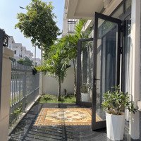 Duy Nhất Căn Biệt Thự Song Lập 135M2 - Chỉ Cách Long Biên 15 Phút Di Chuyển 0889111996