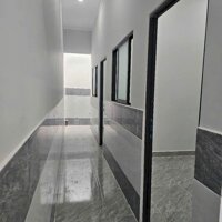 Nhà đẹp cực to 4mx16m ngay bến xe buýt hiệp thành