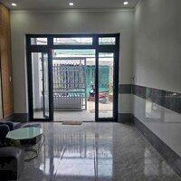 Nhà đẹp cực to 4mx16m ngay bến xe buýt hiệp thành