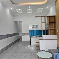 Nhà đẹp cực to 4mx16m ngay bến xe buýt hiệp thành