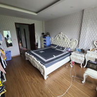 Siêu Hiếm: Mặt Phố, Ngõ Thông Ô Tô Tránh, Nguyễn Khang 42M2 - Vỉa Hè Rộng - Kinh Doanh Đỉnh