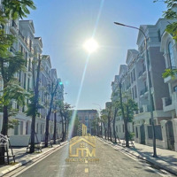 Cho Thuê Văn Phòng 40M2 Giá Chỉ 4,8 Triệu Tại Vinhomes Grand Park. Liên Hệ 0828030977 Thiện