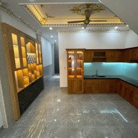 1Tỷ 050/100M2 Ra Gấp Căn Nhà Ngộp Đang Cho Thuê Ngay Chợ Vĩ Hảo, Tân Uyên. Sổ Hồng Riêng.