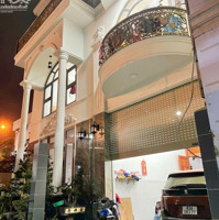 Nhàhẽm Xe Hơingay Phạm Văn Đồng- Hiệp B Chánh-Diện Tích9.3X10.5M - 3 Lầu- Gần Gigamall