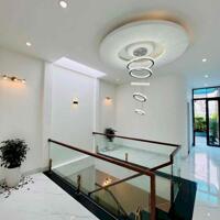 Cần bán nhà 3 tầng MT Hòa Minh 3, TT Liên Chiểu, giá sập sàn chỉ nhỉnh hơn 5 tỷ.