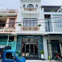 Cần bán nhà 3 tầng MT Hòa Minh 3, TT Liên Chiểu, giá sập sàn chỉ nhỉnh hơn 5 tỷ.