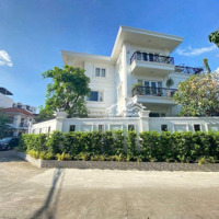 Bán Biệt Thự 3 Tầng 320M2 Mới Đẹp Như Hình Góc 3 Mặt Tiền Khu Compound Thảo Điền Giá Bán 80 Tỷ