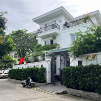 Bán Biệt Thự 3 Tầng 320M2 Mới Đẹp Như Hình Góc 3 Mặt Tiền Khu Compound Thảo Điền Giá Bán 80 Tỷ
