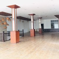 Mặt Tiền Tân Thành 10M X 20M - Nhà Mới Trống Suốt.