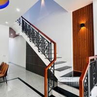 Chính chủ gởi bán nhà 1 trệt 1 lầu đúc mặt tiền đường nhựa Rọc Chu ,Diên Sơn xây mới 100%