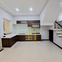Chỉ 22 Triệu Có Ngay Nhà Phố Sân Rộng Gần Cầu Sài Gòn