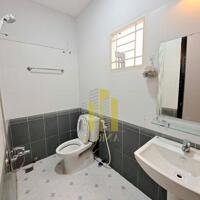Chỉ 22 Triệu Có Ngay Nhà Phố Sân Rộng Gần Cầu Sài Gòn