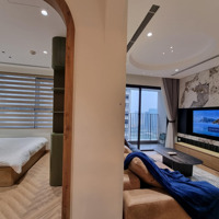Bán 2 Ngủ View Hồ, Căn Góc Đẹp Như Ảnh Tại Vinhomes D''capitale.
