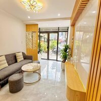 Bán Nhà Ở Luôn, Phố Lê Gia Định, Hai Bà Trưng 40m, giá 2.55 tỷ.