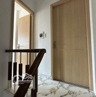 Căn Hộ Dịch Vụ Tại Nguyễn Thái Sơn, Gò Vấp, 81M2 Thu Nhập 40 Triệu/Th, Hẻm Xe Hơi