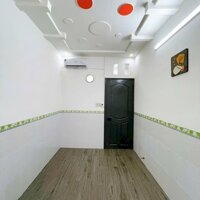 Nhà đẹp có phòng ngủ tầng trệt, giáp với KDC Cán bộ Trường đại học Cần Thơ