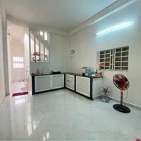 Bán Nhà 1 Trệt 2 Lầu Mặt Tiền Đường 2/4 Ở Và Kinh Doanh. Hạ Giá Bán Nhanh