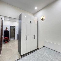 Căn Hộ 1 Phòng Ngủ - Full Nội Thất Mới 100% - Thang Máy, Hầm Xe, An Ninh - Gần Chợ Bà Chiểu, Q1, Q3