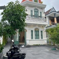 Biệt thự căn góc mặt tiền đường Nguyễn Bình, Phú Xuân, Nhà bè.