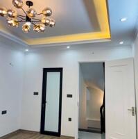 Bán nhà Thanh Lân giá 5.7 tỷ, diện tích 30m2, 5 tầng, mặt tiền 5m