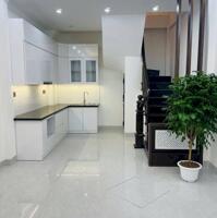 Bán nhà Thanh Lân giá 5.7 tỷ, diện tích 30m2, 5 tầng, mặt tiền 5m
