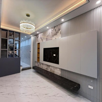 Cực Hot! Nhà Phân Lô 2 Mặt Thoáng Trần Quốc Hoàn,40M2X4T,Ô Tô Chạy Vòng Quanh,Kd Đỉnh Giá Bán 14.1 Tỷ