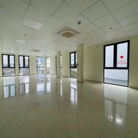 Cho Thuê Văn Phòng Lô Góc Tại Phố Trung Kính Cầu Giấy 110M2 20 Triệu