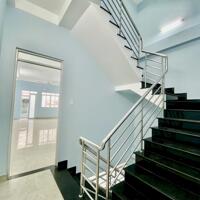 NHÀ MỚI Ở NGAY - 4 TẦNG BTCT - SÂN THƯỢNG - 4 X 21(85M2) - ÂU DƯƠNG LÂN P3 Q8 - GIÁ 7. X TỶ.  Mô tả: + Kết cấu 1 trệt 3 lầu sân thượng trước và sau tổng có 6 PN, 4 WC.