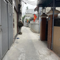 Chính Chủ Bán Nhà Đẹp Cầu Thang Máy Thượng Thanh Long Biên Hà Nội 71M2