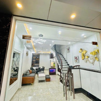 Bán Nhà Dân Xây Phương Mai Đống Đa Ngõ Rộng Gần Phố Nhà Đẹp 46M , 4 Tầng ,Mặt Tiền4,2M . Giá 11 Tỉ