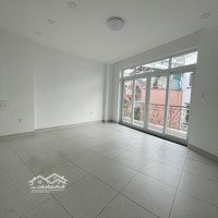 Nhà Phố 99 Hoa Đào, Q. Phú Nhuận, 3 Tầng , 30 Triệu/Tháng. Nhà Thoáng - Liên Hệ: 0906 910 626 Mrs Phương
