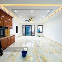 Hộ Khẩu Phường Gia Thuỵ 56M X6 Tầng Thang Máy Sát Phố Chỉ Hơn 9 Tỷ