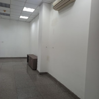 Cho Thuê Tầng Trệt Giá Bán 18 Triệu Tòa Nhà Văn Phòng Mặt Tiền Nguyễn Thị Minh Khai, Q3 Sát Phong Vũ