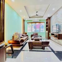 Bán nhà Vạn Phúc, Ba Đình, ngõ rộng, gần phố, phân lô, ô tô vào nhà. Giá 19.5 tỷ
