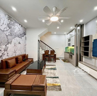 Hơn 6 Tỷ - Bán Nhà Võ Chí Công - 45M2 - Ngõ Thoáng - Nhà Đẹp Full Nội Thất