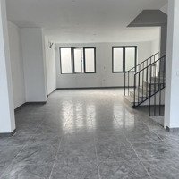 Duy Nhất Căn Biệt Thự Dương Nội Hoàn Thiện Đẹp Gần Đường 27M Giá Thuê 20 Triệu/Tháng.